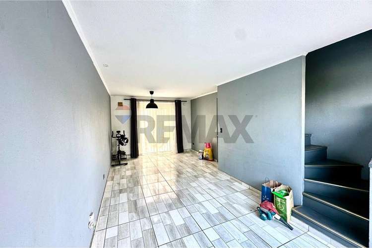 Casa en arriendo 5d/ 2b/ 2est - Imagen 2