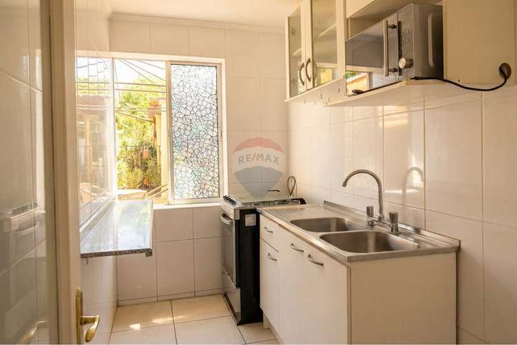Amplia casa más departamento independiente - Imagen 7