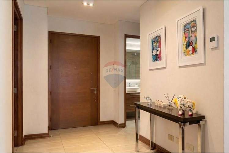 Depto con 450 m2 de jardín y piscina privados. - Imagen 11