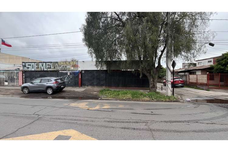 "casa esquina con espacio comercial en el bosque - Imagen 4