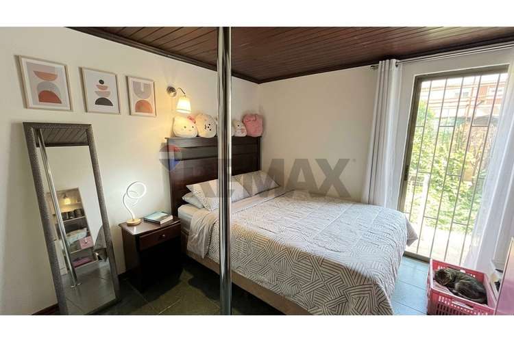 "casa esquina con espacio comercial en el bosque - Imagen 9