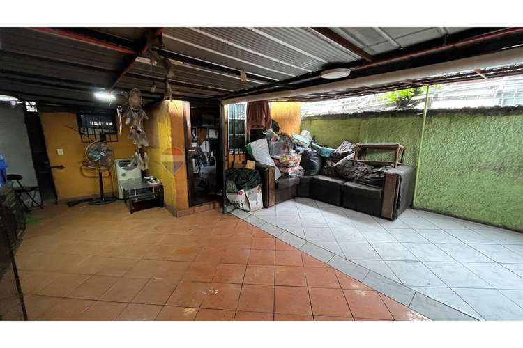 "casa esquina con espacio comercial en el bosque - Imagen 13