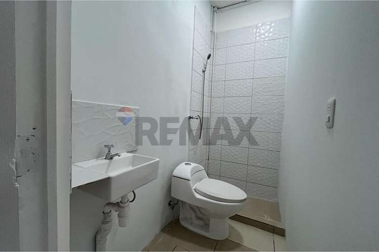 Arriendo local comercial 75 m2. plaza de maipú