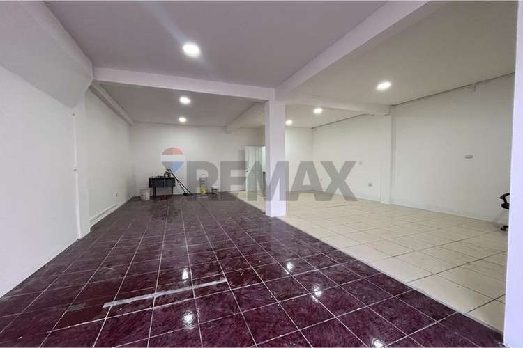 Arriendo local comercial 75 m2. plaza de maipú