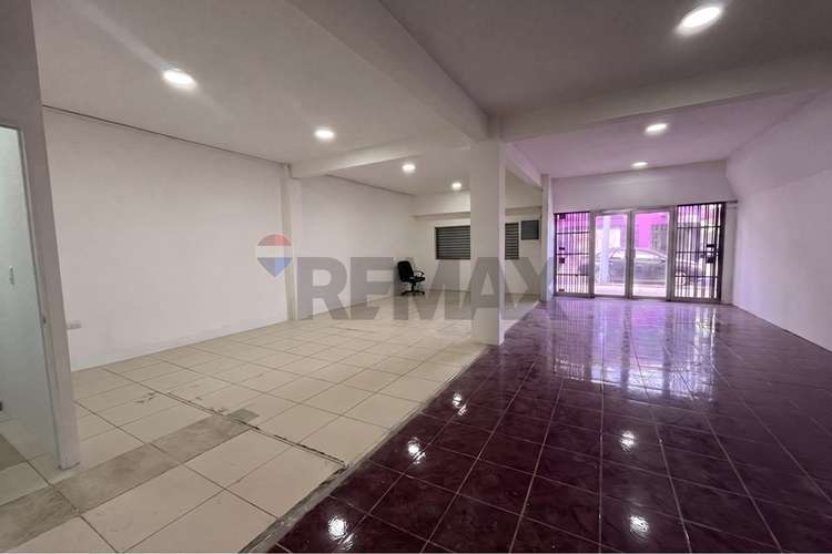 Arriendo local comercial 75 m2. plaza de maipú