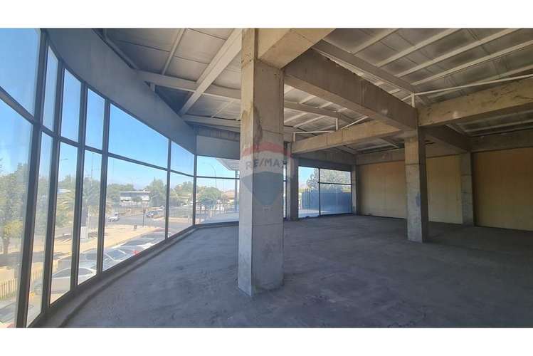 Arriendo local comercial en centro