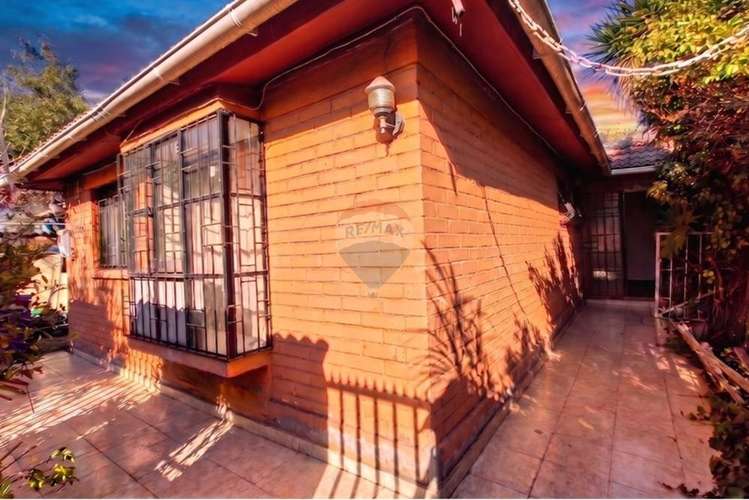 Acogedora casa 3d/2b con patio - Imagen 3