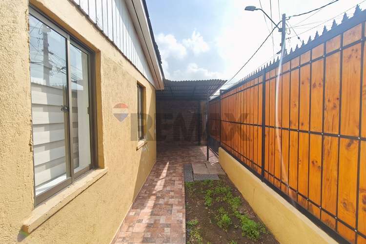 Arriendo casa reformada en macul con patio amplio!