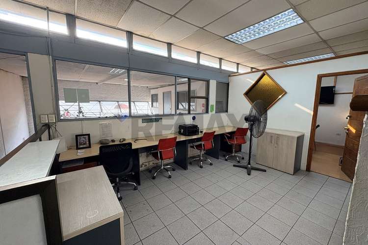 Venta bodega con oficinas  san miguel - Imagen 16