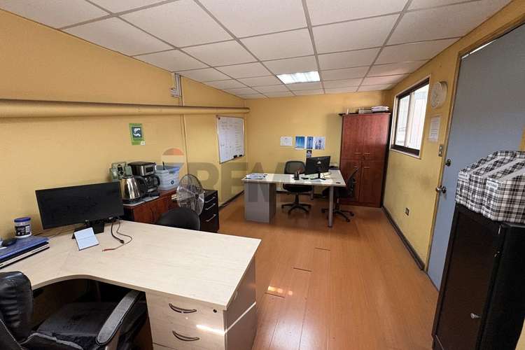 Venta bodega con oficinas  san miguel - Imagen 13