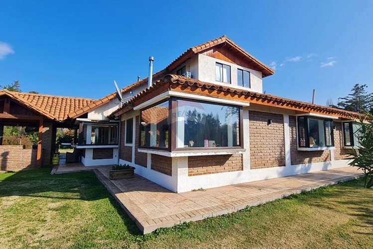 Casa en parcela en paine. conjunto privado