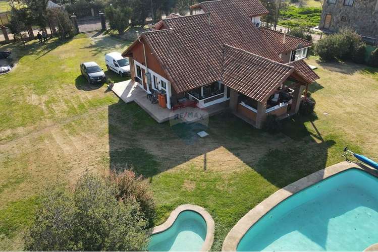 Casa en parcela en paine. conjunto privado