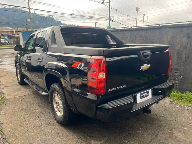 CHEVROLET AVALANCHE 4X4 AT - Imagen 4