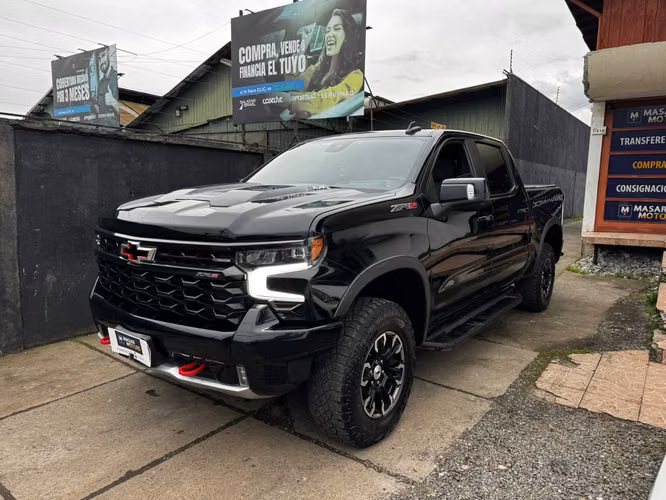 CHEVROLET SILVERADO ZR2 4X4 - Imagen 2