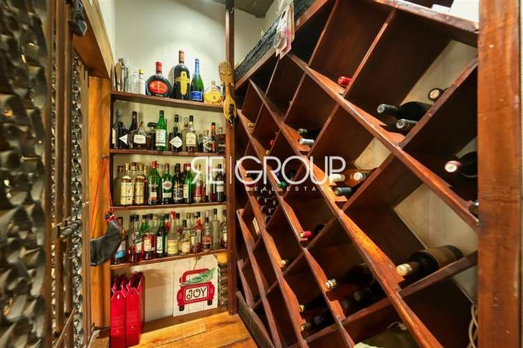Casa en venta de 5 dorm. en Vitacura