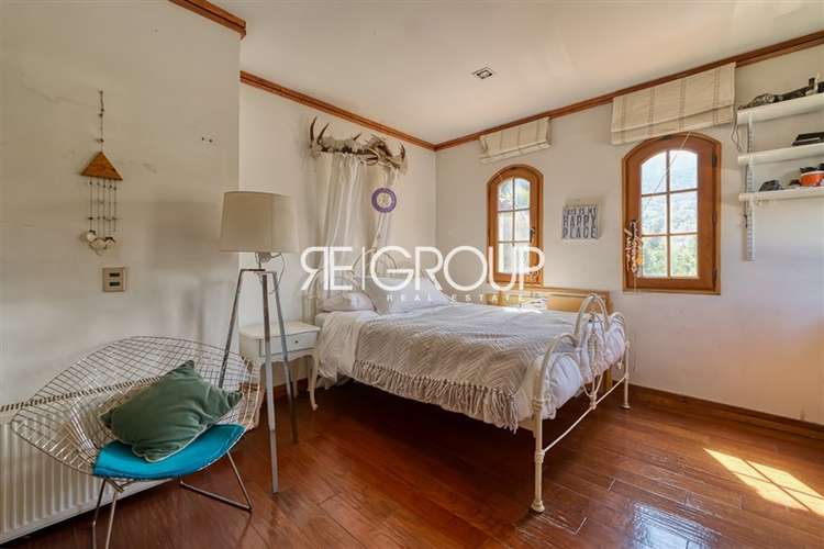 Casa en venta de 5 dorm. en Vitacura