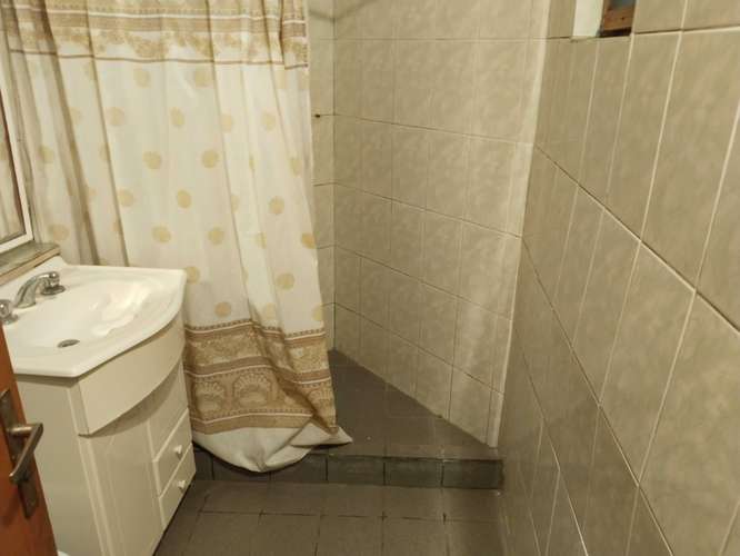 Hogar Luminoso y acogedor con Patio Encantador (186465)
