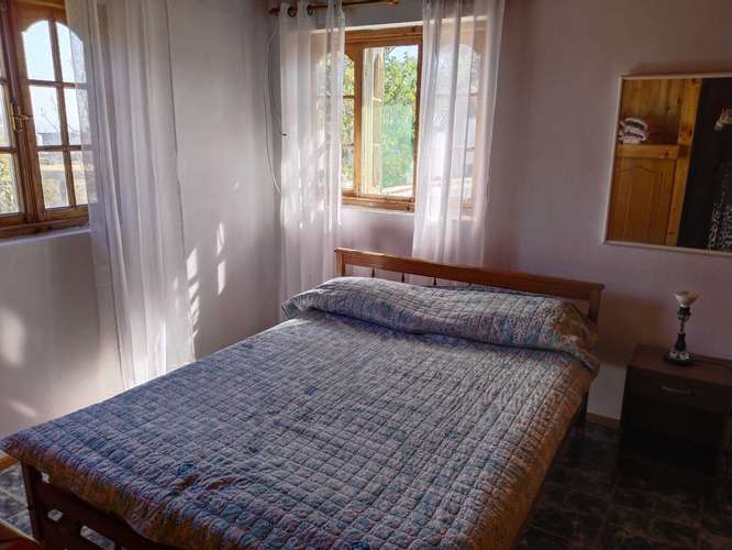 Hogar Luminoso y acogedor con Patio Encantador (186465)