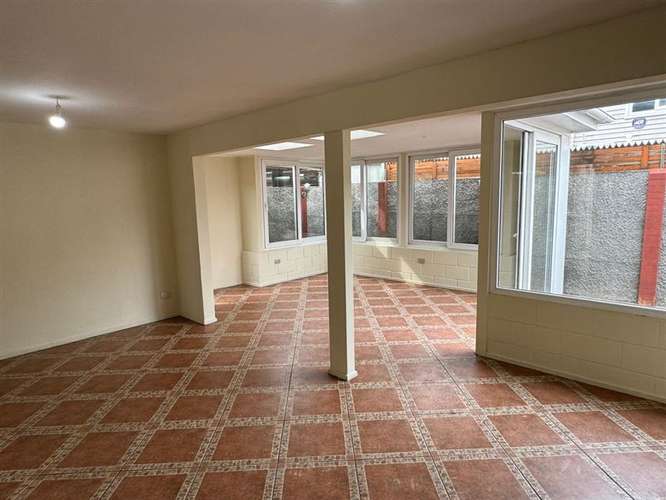 HERMOSA PROPIEDAD DENTRO DE CONDOMINIO EN ENEA - Imagen 4
