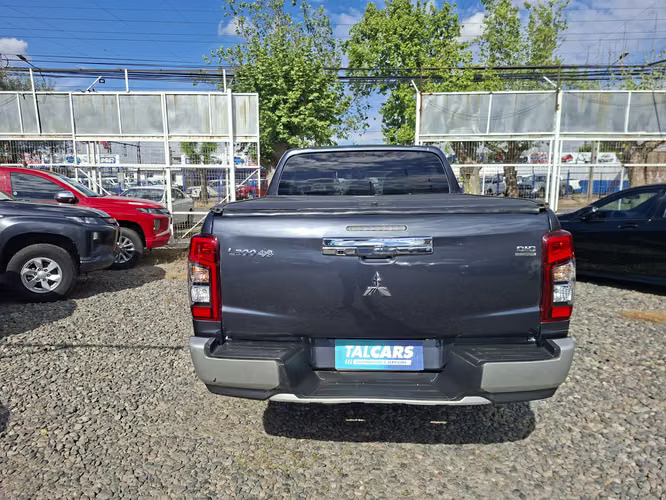 MITSUBISHI L200 DAKAR AT 2021