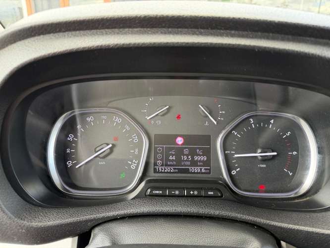 PEUGEOT TRAVELLER BUSINESS L3 2.0 HDI EAT8 2024