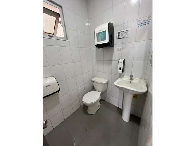 Arriendo bodega c/of de 268 m² en Parque Industrial, C Navia