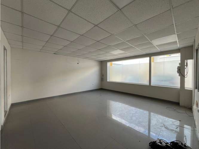 Arriendo bodega c/of de 268 m² en Parque Industrial, C Navia