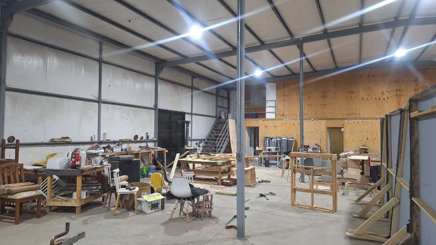 Sitio con Galpón Comercial - Imagen 7
