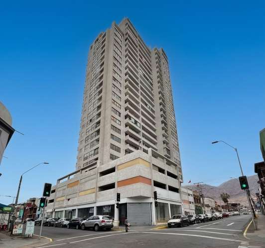 SE VENDE DEPARTAMENTO, UBICACIÓN PRIVILEGIADA EN EL CENTRO DE IQUIQUE 1H/1B/1E/Bodega