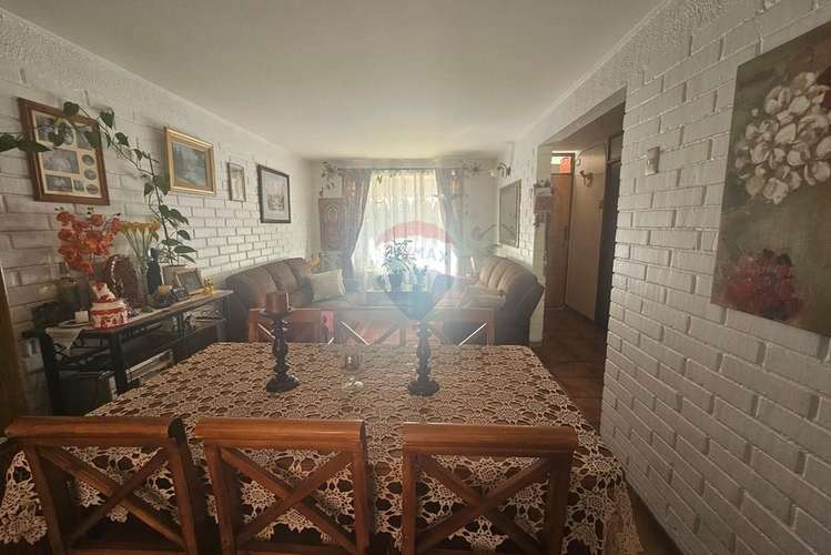 Hermosa casa en pasaje cerrado - Imagen 4