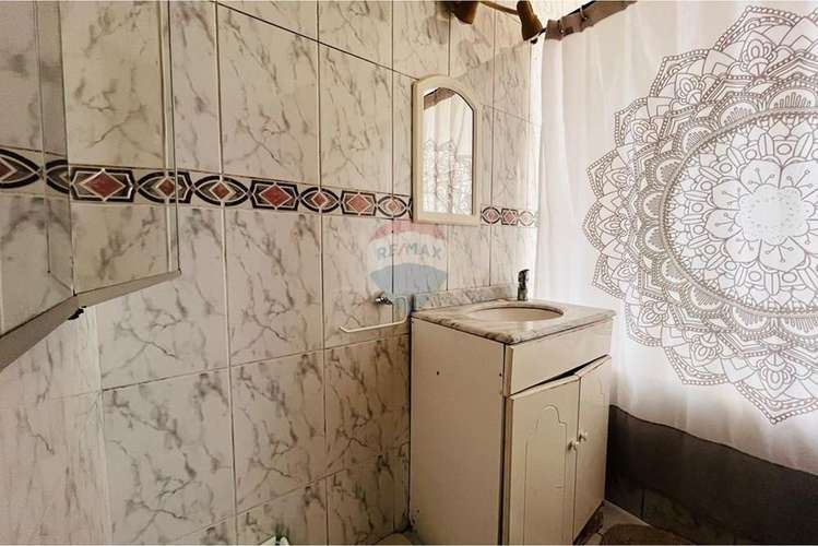 Oportunidad: casa con gran potencial comercial! - Imagen 17