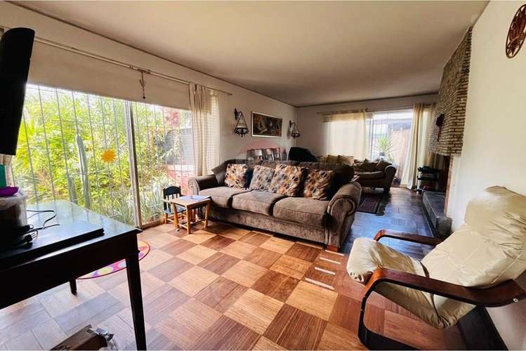 Oportunidad: casa con gran potencial comercial! - Imagen 4