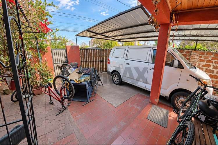 Oportunidad de remodelar - casa esquina - Imagen 11