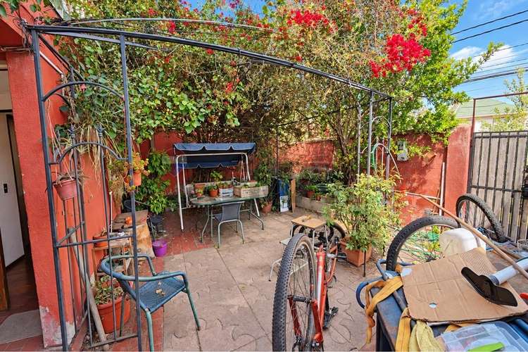 Oportunidad de remodelar - casa esquina - Imagen 17