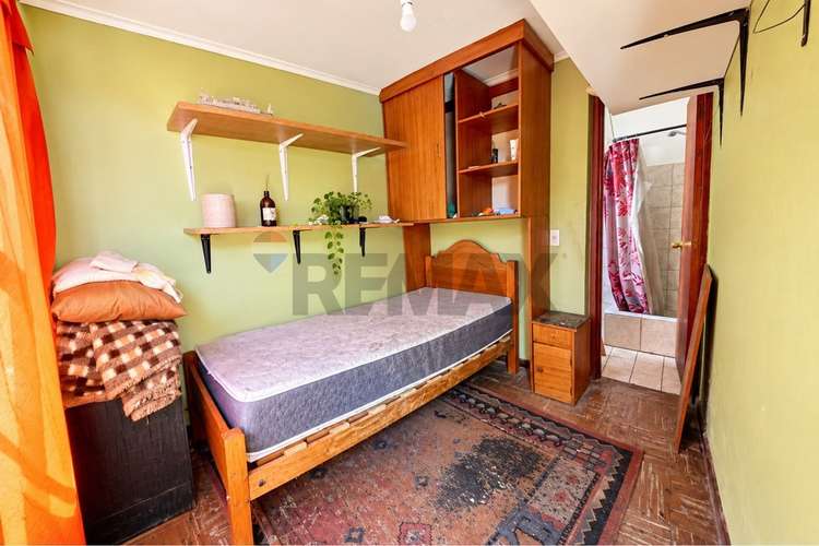 Oportunidad de remodelar - casa esquina - Imagen 9