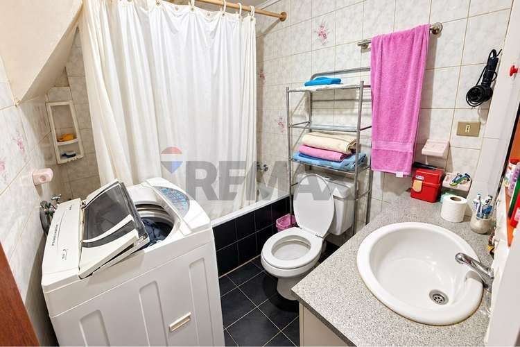 Oportunidad de remodelar - casa esquina - Imagen 22