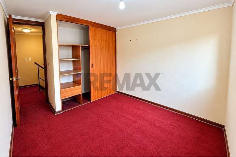 Oportunidad de remodelar - casa esquina - Imagen 13