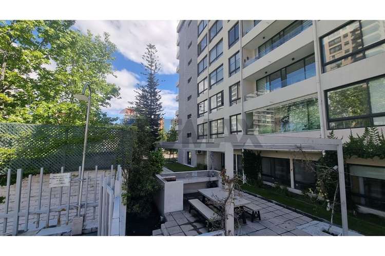 Amplio depto 2d/2b con bella vista en las condes - Imagen 22