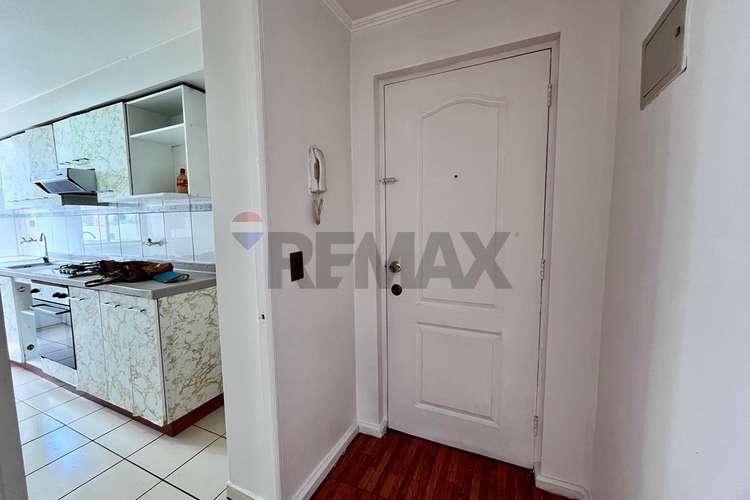 Tres dormitorios dos baños metro u. catolica - Imagen 3