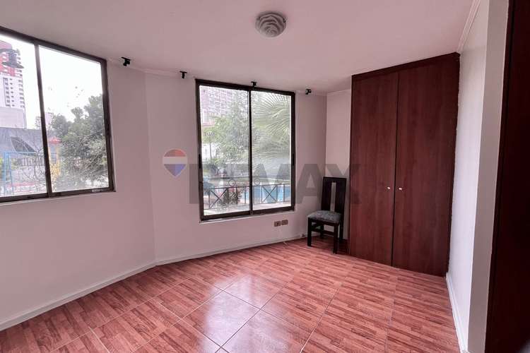 Tres dormitorios dos baños metro u. catolica - Imagen 11