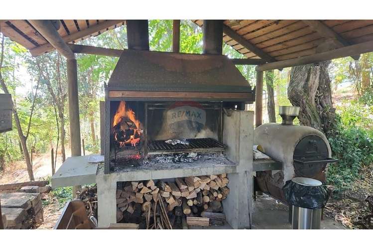 Gran casa patronal con cabaña y bodega - Imagen 17