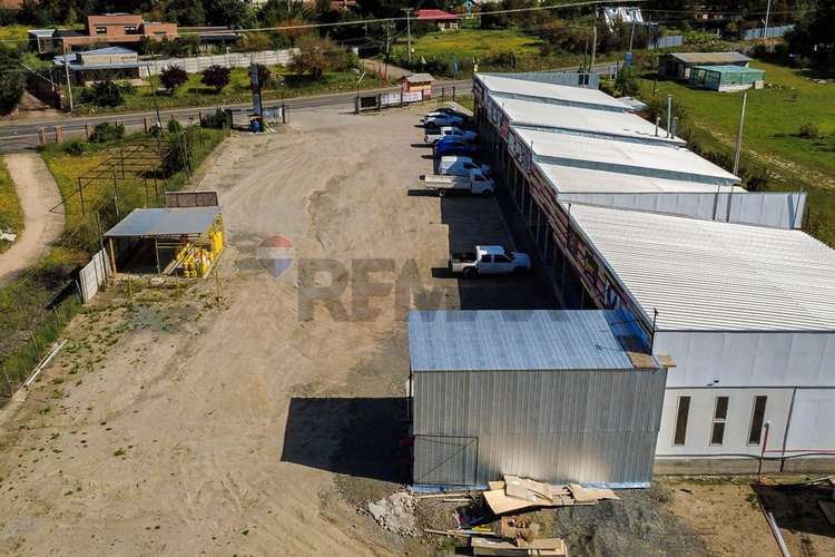 Centro comercial con 15 locales único en pencahue