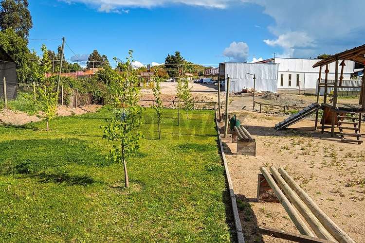 Centro comercial con 15 locales único en pencahue