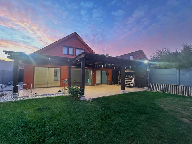 VENTA CASA 4 DORM CHICUREO NORTE - Imagen 13
