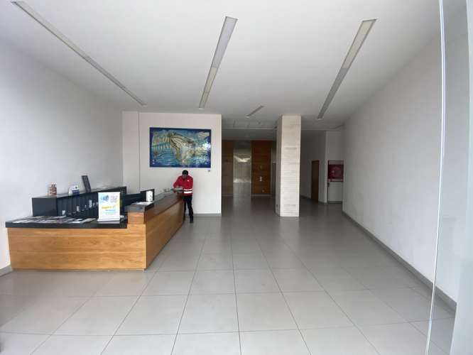 OF 30M2 ARRIENDO - PUERTAS DE CHICUREO PLANTA LIBRE AIRE AC