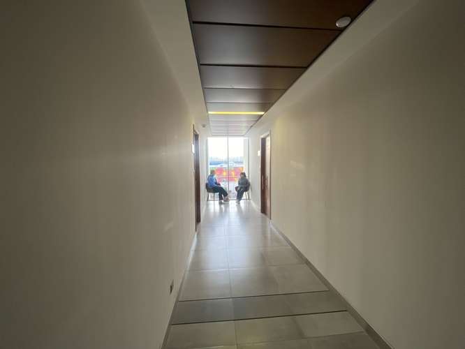 OF 30M2 ARRIENDO - PUERTAS DE CHICUREO PLANTA LIBRE AIRE AC