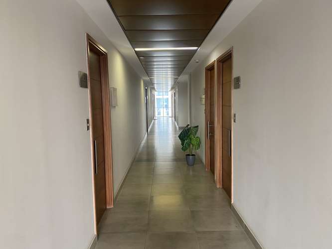 OF 30M2 ARRIENDO - PUERTAS DE CHICUREO PLANTA LIBRE AIRE AC