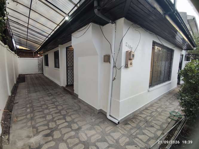 CASA 1 PISO 3 DORMITORIOS, 1 BAÑO, 3 ESTACIONAMIENTOS