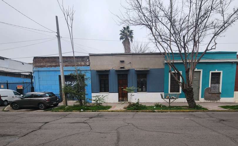 GRAN PROPIEDAD USO MIXTO INDUSTRIAL/COMERCIAL EN RECOLETA