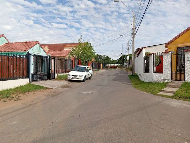 ACOGEDORA PROPIEDAD EN PEÑUELAS  PASAJE CERRADO